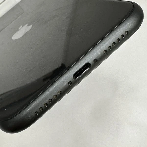 iPhone11 256GB au版SIMフリー MWM72J/A ブラック