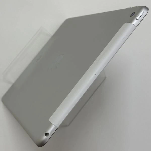 iPad 第7世代 32GB シルバー au版SIMフリー MW6C2J/A 美品