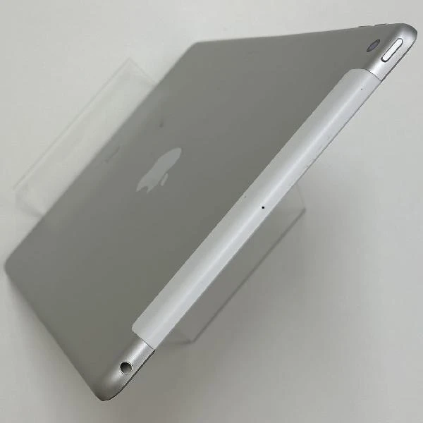 iPad 第9世代 docomo版SIMフリー 64GB MK493J/A A2604