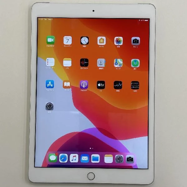 iPad 第7世代 au版SIMフリー 32GB NW6C2J/A A2198 美品