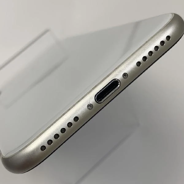 iPhoneSE 第3世代 au版SIMフリー 128GB MMYG3J/A A2782 極美品