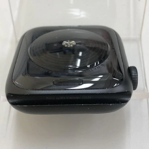 Apple Watch SE GPSモデル  MKQ63J/A A2352