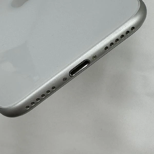 iPhoneSE 第2世代 Apple版SIMフリー 64GB MHGQ3J/A A2296 ホワイト