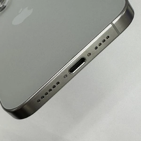 iPhone15 Pro Max Apple版SIMフリー 256GB MU6Q3J/A A3105 極美品 No 商品カラー