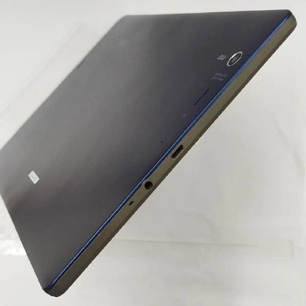 Qua tab PZ LGT32 au 16GB SIMロック解除済 LGT32 極美品 No 商品カラー