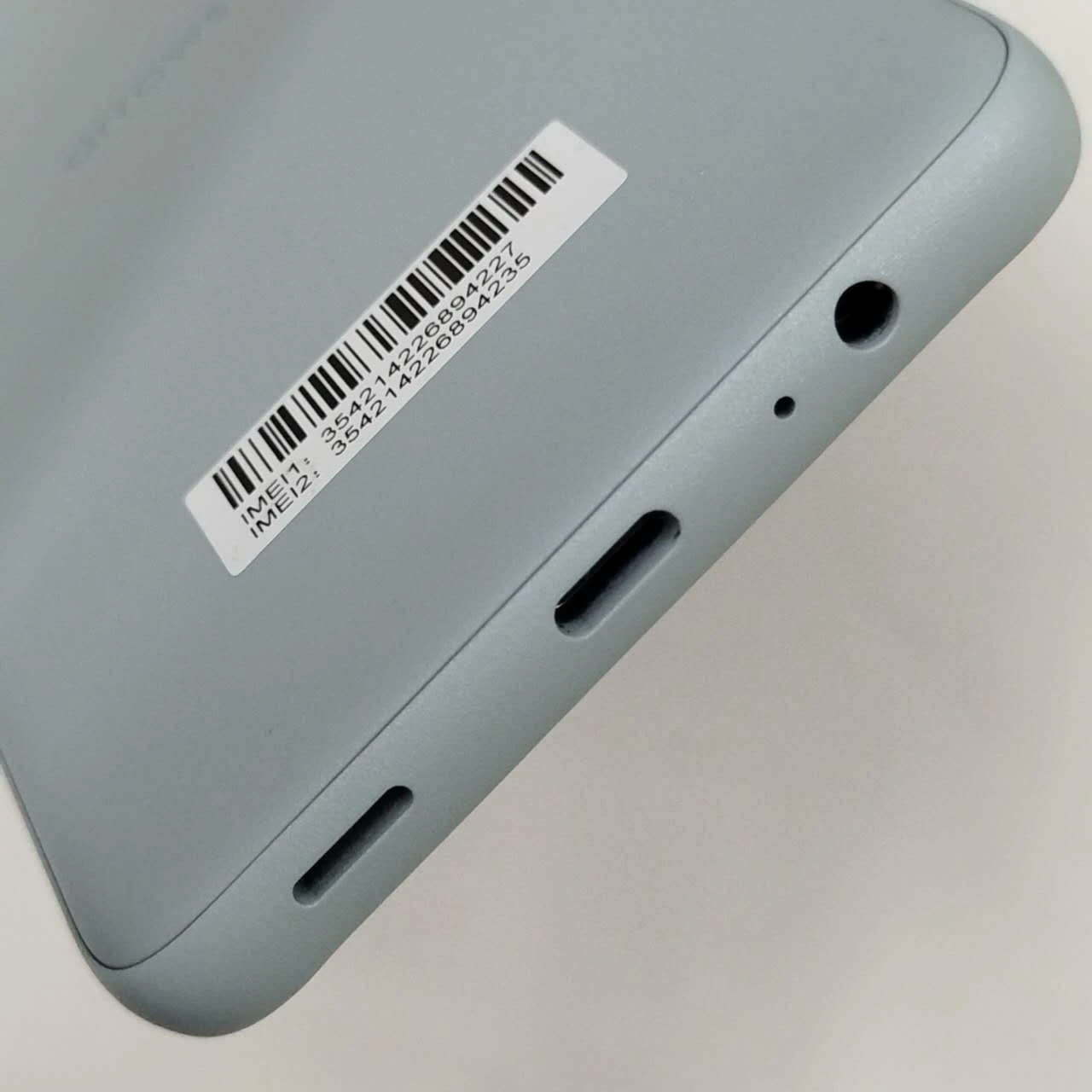 arrows We2 F-52E docomo 64GB SIMロック解除済 F-52E 新品同様 No 商品カラー