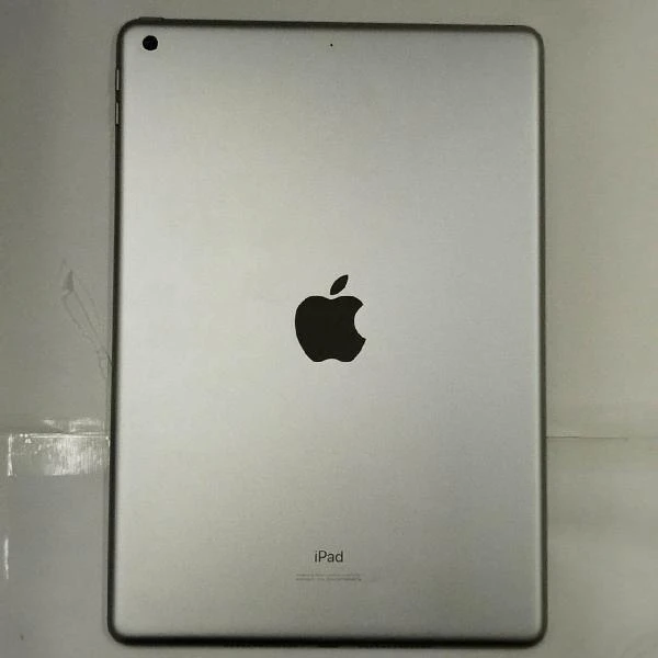 iPad 第7世代 Wi-Fiモデル 32GB MW752J/A A2197 極美品