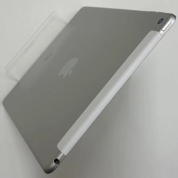 iPad Air 第2世代 docomo 64GB MGHY2J/A A1567 美品 シルバー