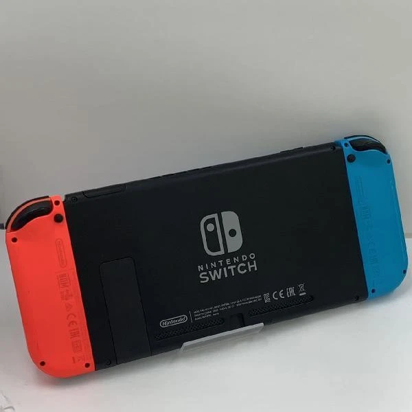 Nintendo Switch 2019年8月発売モデル  HAC-001 レッド