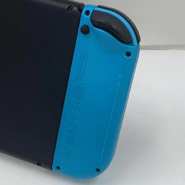 Nintendo Switch 2019年8月発売モデル  HAC-001 レッド