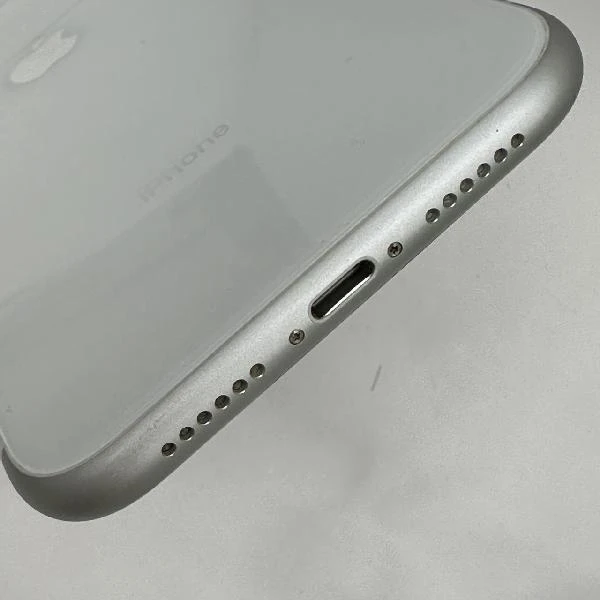 iPhoneXR 256GB ホワイト NT1J2ZA/A 海外版SIMフリー 美品