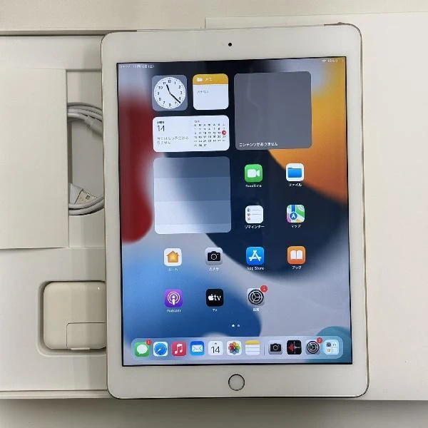 iPad 第5世代 docomo版SIMフリー 32GB MPG42J/A 訳あり品