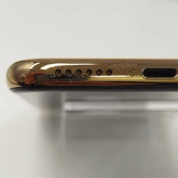 iPhoneXS 256GB docomo版SIMフリー MTE22J/A 訳あり品