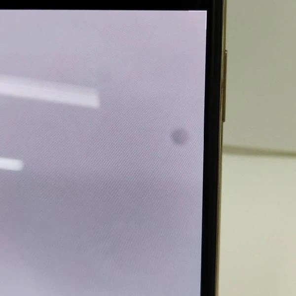 iPhoneXS 256GB docomo版SIMフリー MTE22J/A 訳あり品