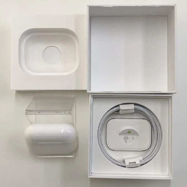 AirPods Pro 第2世代 USB-C MTJV3J/A  MTJV3J/A 新品同様 ホワイト