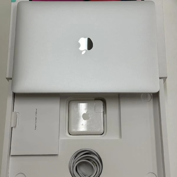 MacBook Pro 13インチ M1 2020  8GB 512GB A2338 美品 シルバー