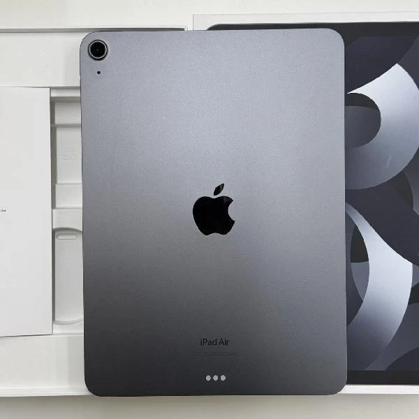 iPad Air 第5世代 Wi-Fiモデル 64GB MM9C3J/A A2588 美品 スペースグレイ