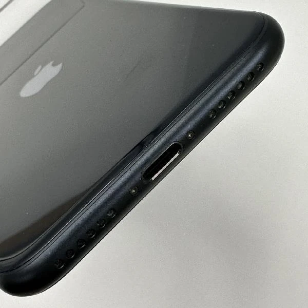 iPhoneSE 第3世代 Apple版SIMフリー 64GB MMYC3J/A 極美品