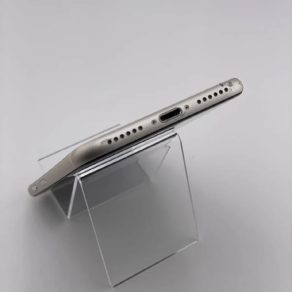 iPhoneSE 第3世代 Apple版SIMフリー 64GB MMYD3J/A