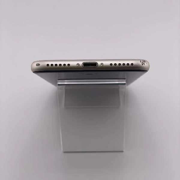 iPhoneSE 第3世代 au版SIMフリー 64GB MMYD3J/A