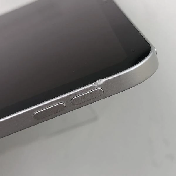 iPad Pro 12.9インチ 第3世代 Wi-Fiモデル 64GB MTEM2J/A A1876 シルバー