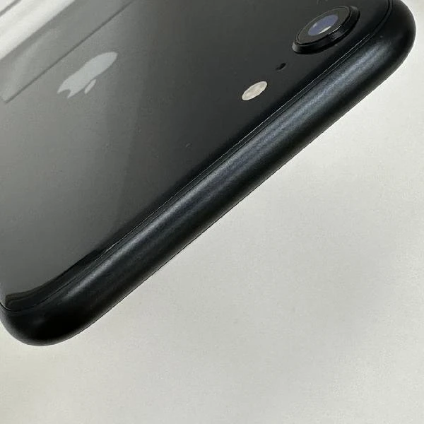 iPhoneSE 第3世代 海外版SIMフリー 64GB MMX53LL/A A2595 新品同様