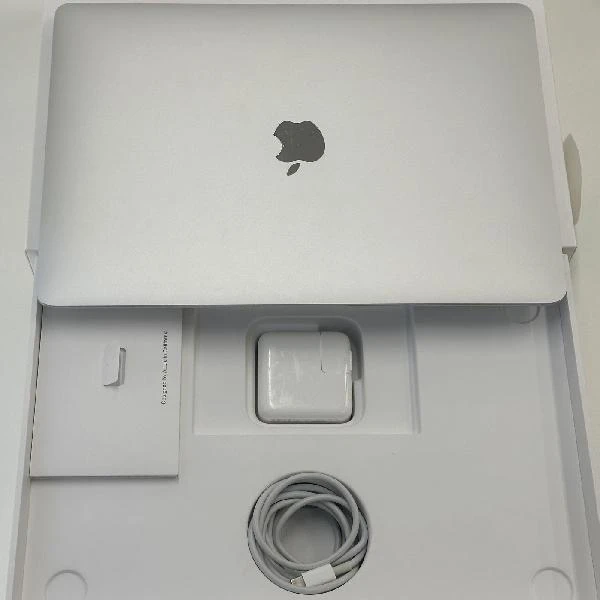 MacBook Air Retina 13インチ 2019  1.6GHz Core i5 8GB 128GB MVFK2J/A シルバー