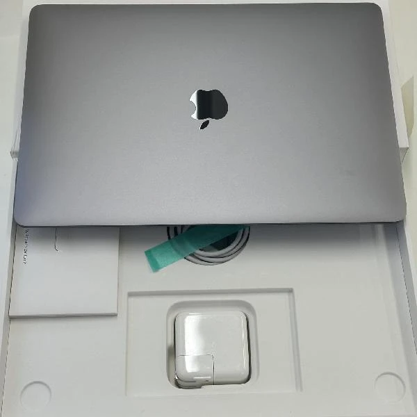 MacBook Air Retina 13インチ 2019  1.6GHz Core i5 8GB 256GB MVFJ2J/A 極美品 スペースグレイ