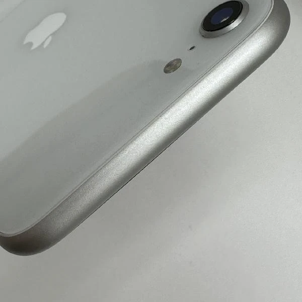 iPhoneSE 第2世代 SoftBank版SIMフリー 128GB MHGU3J/A A2296 ホワイト