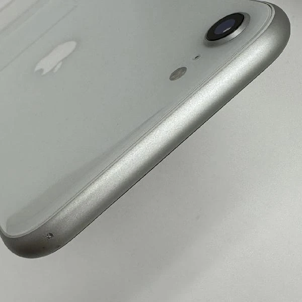 iPhoneSE 第2世代 SoftBank版SIMフリー 128GB MHGU3J/A A2296 ホワイト