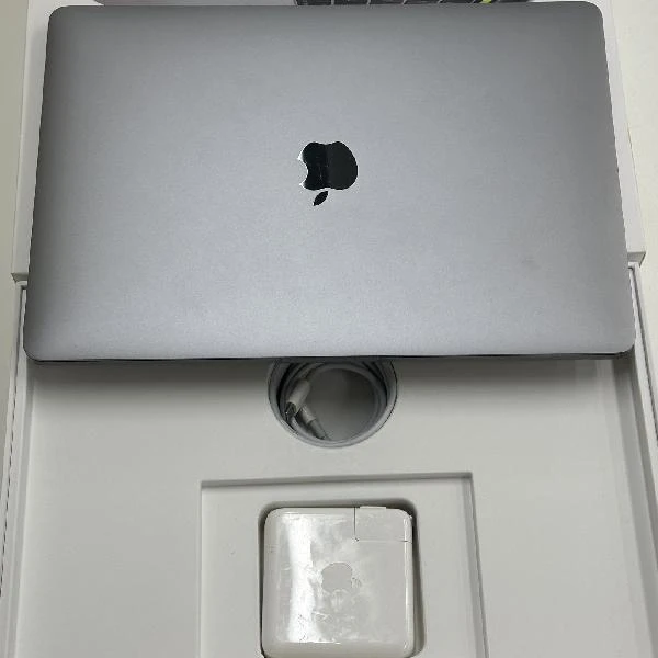 MacBook Pro 13インチ 2018  2.3GHz Core i5 8GB 256GB MR9Q2J/A 美品 スペースグレイ