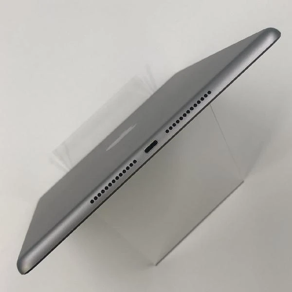 iPad 第6世代 Wi-Fiモデル 32GB MR7F2CH/A A1893 訳あり品