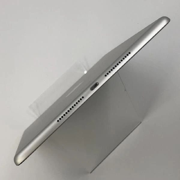 iPad 第9世代 Wi-Fiモデル 64GB MK2L3J/A A2602 極美品