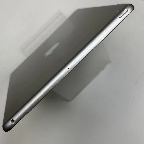 iPad 第9世代 Wi-Fiモデル 64GB MK2L3J/A A2602 美品