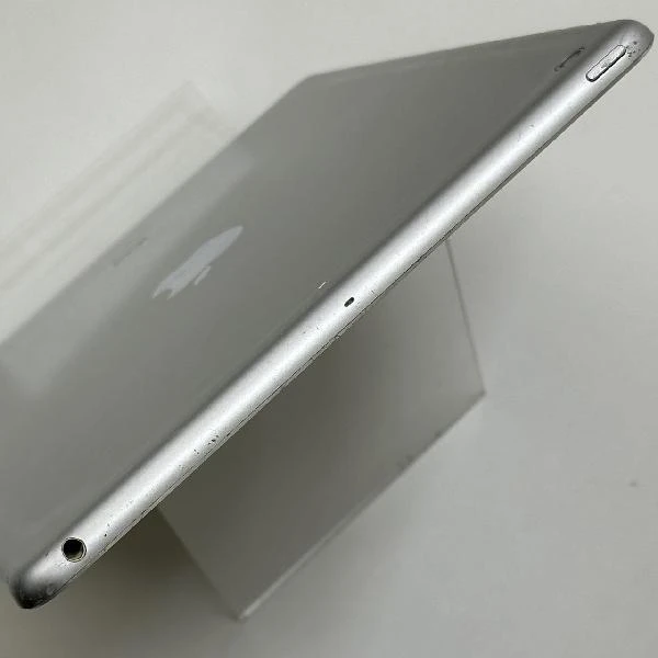 iPad Air 第1世代 Wi-Fiモデル 64GB MD790J/A A1474 シルバー