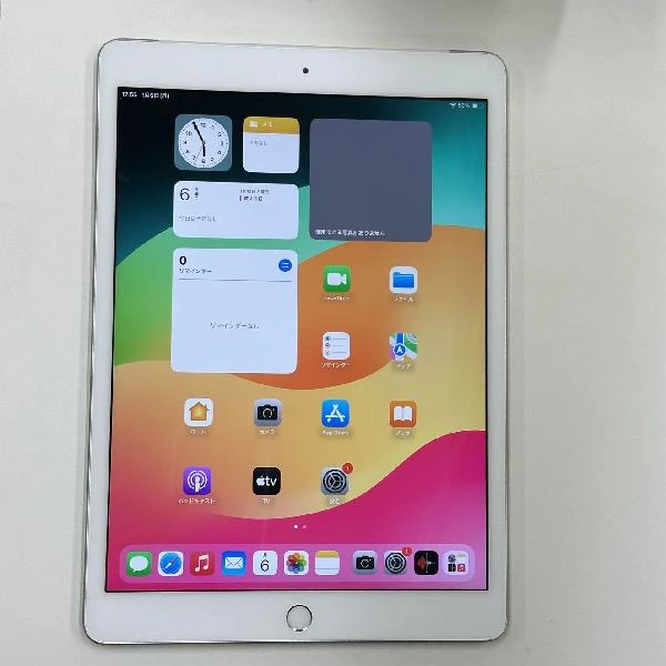 iPad 第7世代 32GB シルバー docomo版SIMフリー MW6C2J/A