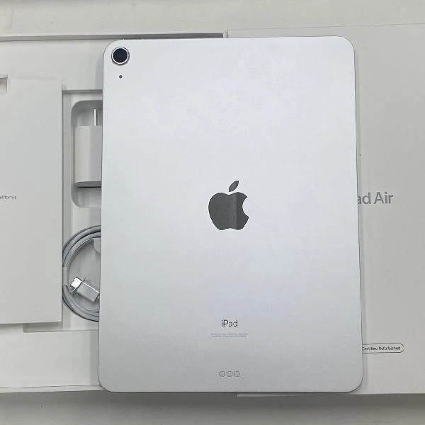 iPad Air 第4世代 Wi-Fiモデル 256GB FYFW2J/A シルバー
