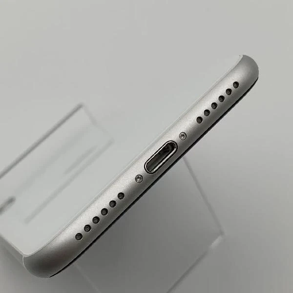 iPhoneSE 第2世代 SoftBank版SIMフリー 64GB MHGQ3J/A A2296 極美品 ホワイト