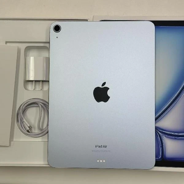 iPad Air 11インチ 第6世代 Wi-Fiモデル 128GB MUWD3J/A 新品同様