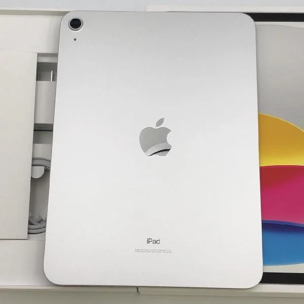 iPad 第10世代 Wi-Fiモデル 256GB MPQ83J/A A2696 未使用品 シルバー