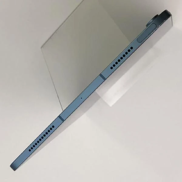iPad Air 第5世代 docomo版SIMフリー 256GB MM733J/A A2589 ブルー