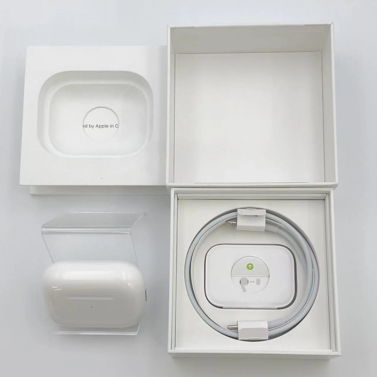 Airpods Pro 第2世代 ー ホワイト MQD83J/A