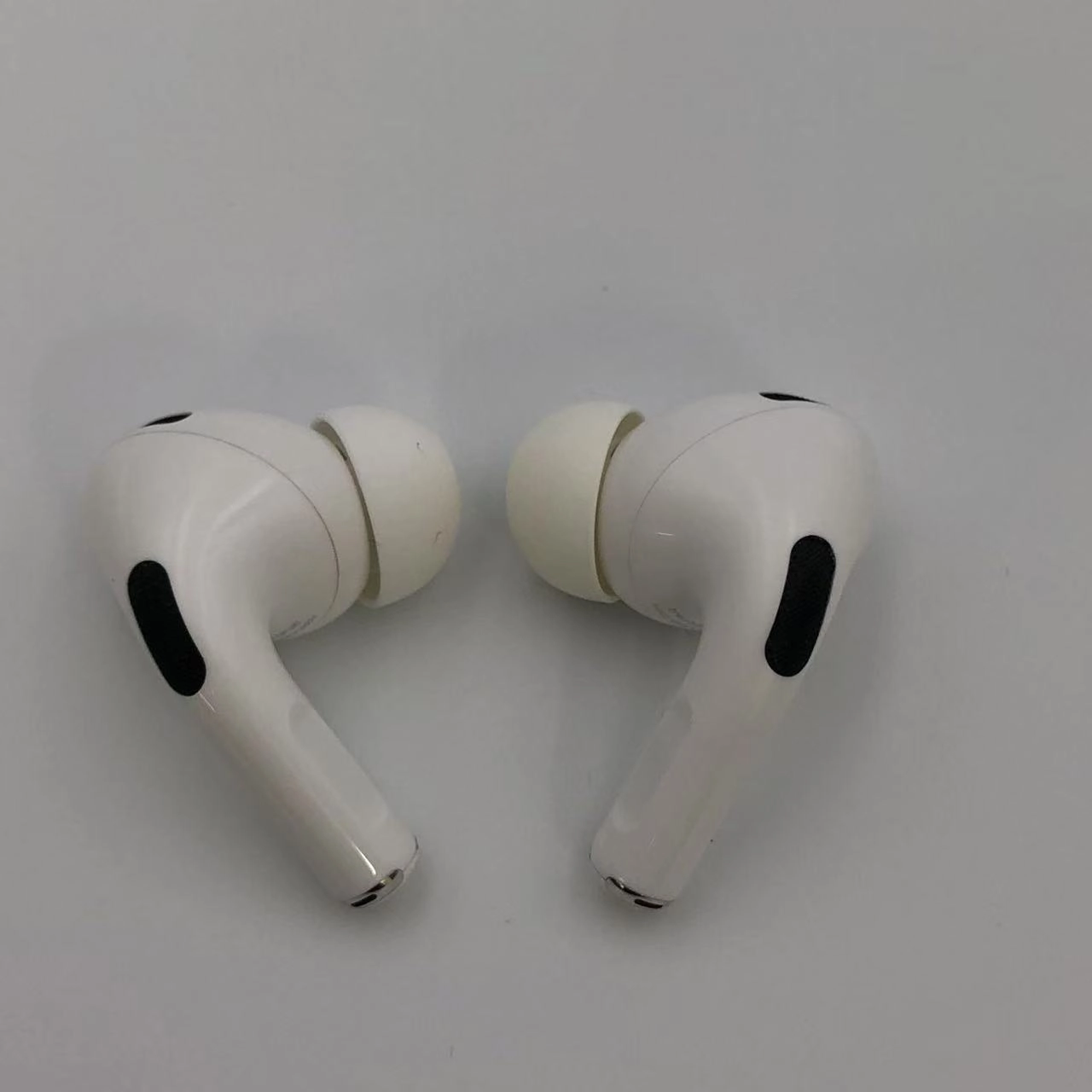 Airpods Pro 第2世代 ー ホワイト MQD83J/A