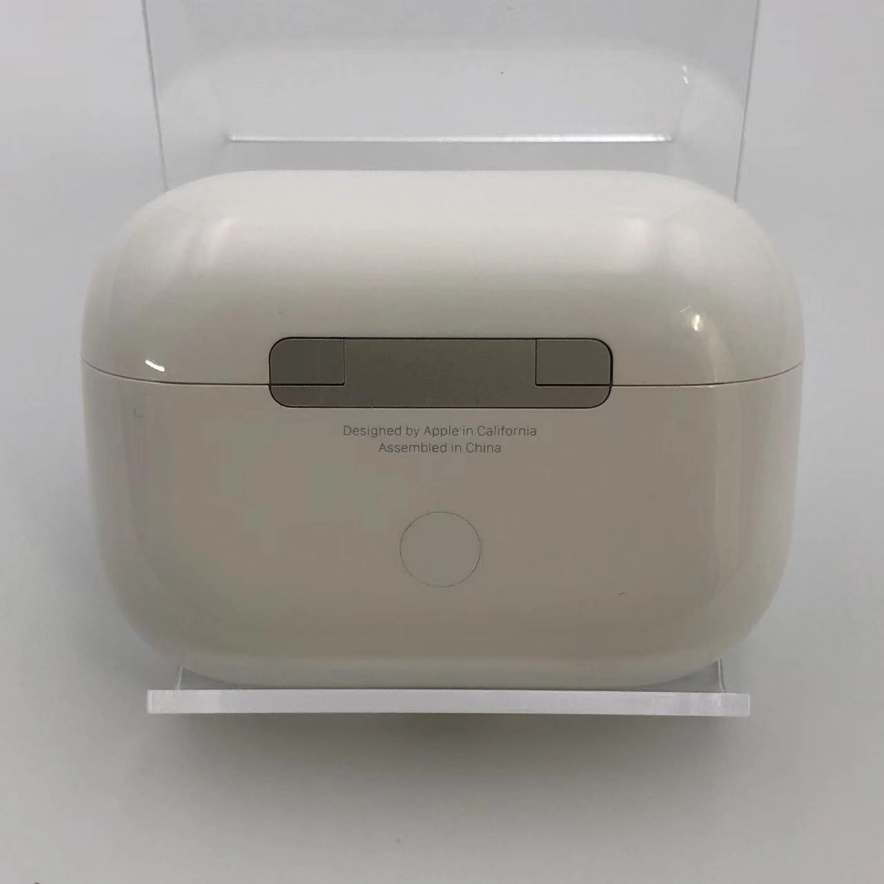 AirPods Pro 第2世代 MagSafe充電ケース（USB-C）付き ホワイト MTJV3J/A