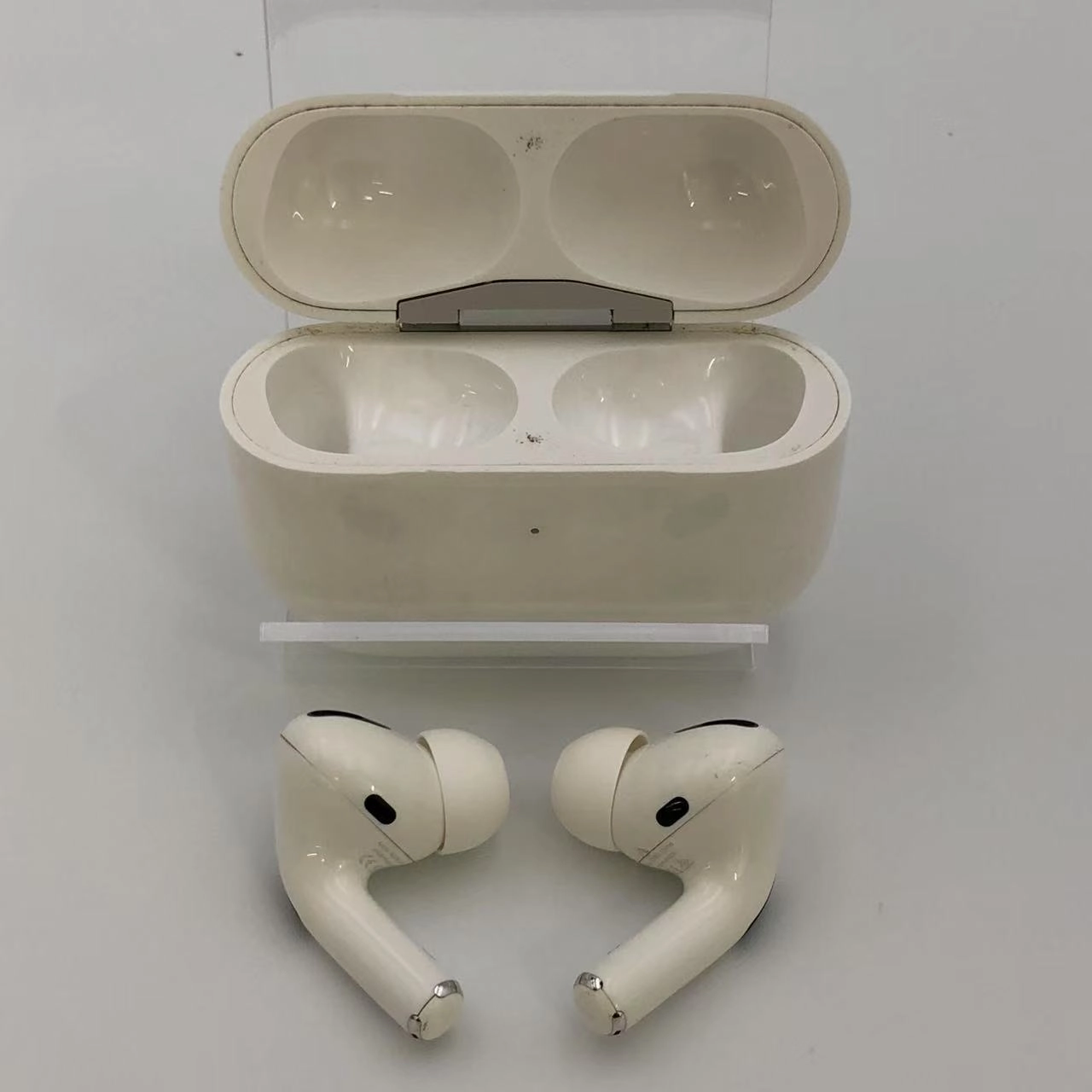 AirPods Pro 第1世代 2019年モデル ホワイト A2084