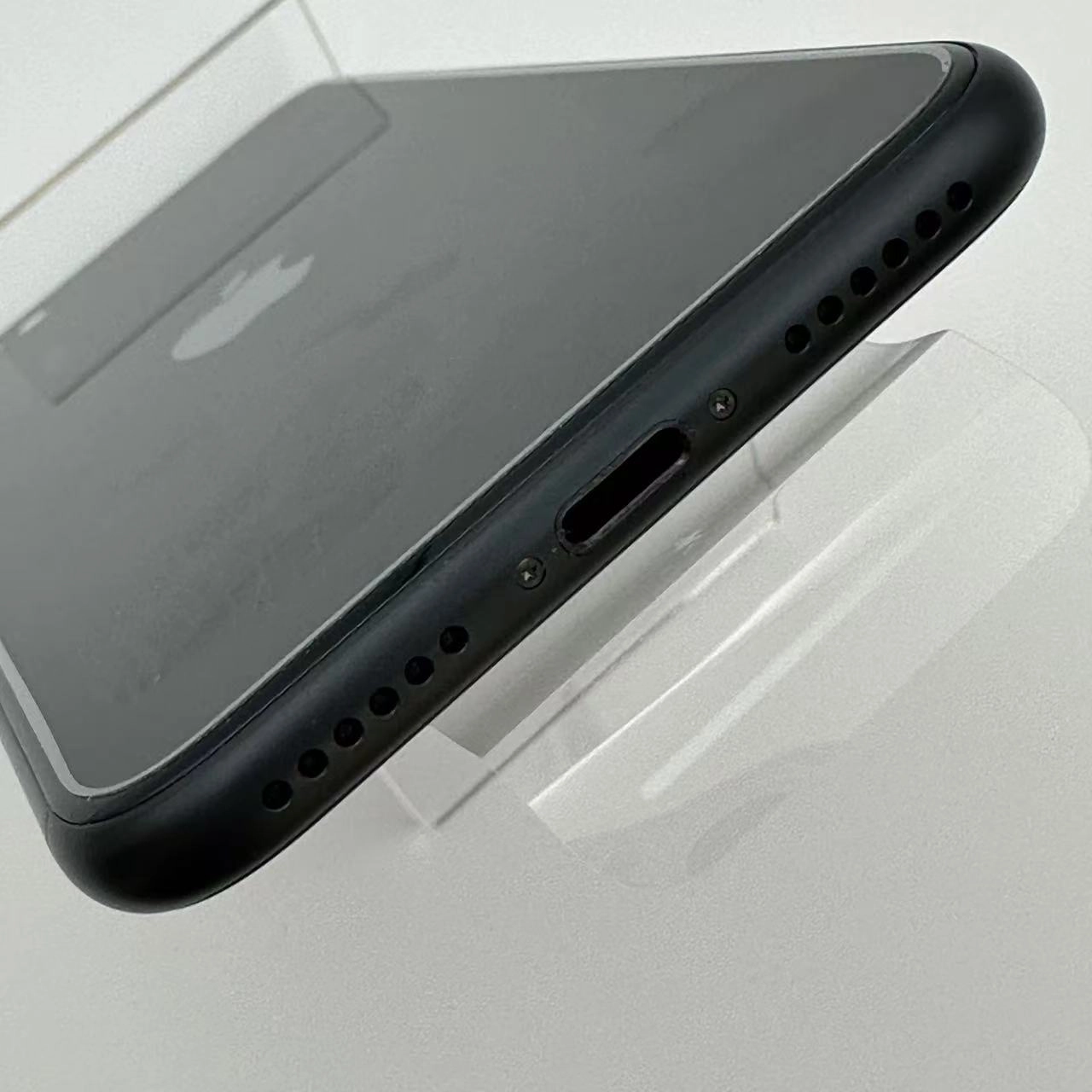 iPhoneSE 第3世代 64GB ミッドナイト MMYC3J/A SoftBankIMフリー 未使用品