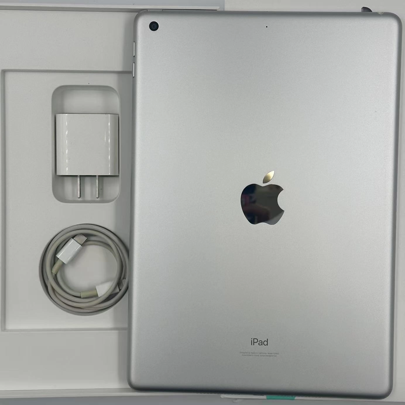 iPad 第8世代 Wi-Fiモデル 32GB スペースグレイ MYL92J/A