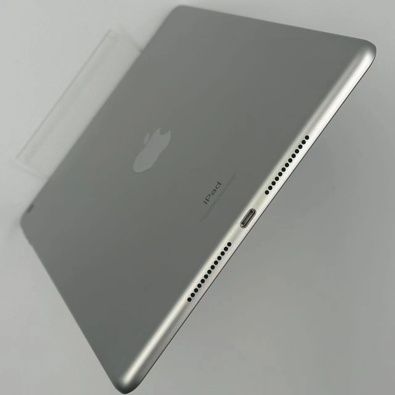 iPad 第8世代 Wi-Fiモデル 32GB スペースグレイ MYL92J/A