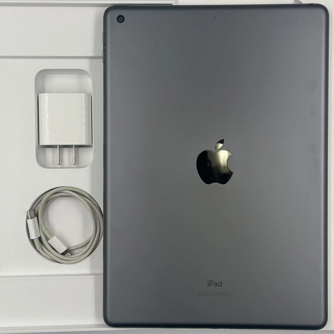 iPad 第9世代 Wi-Fiモデル 64GB シルバー MK2L3J/A