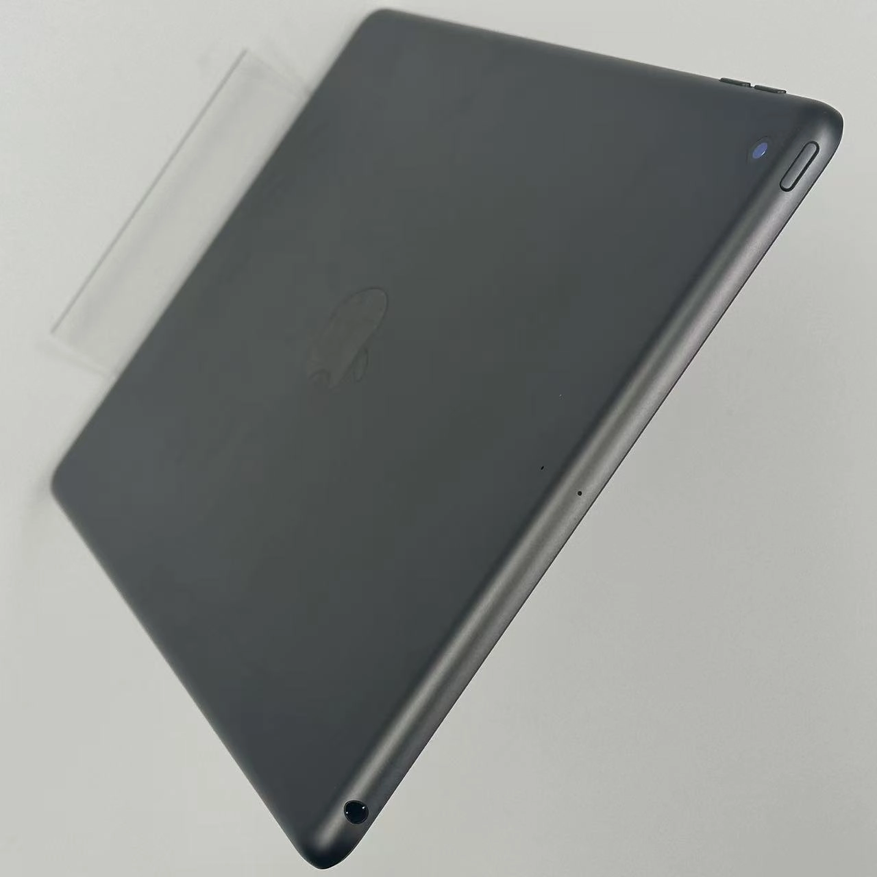 iPad 第9世代 Wi-Fiモデル 64GB シルバー MK2L3J/A